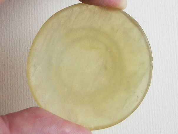 Xiu yu jade snuff dish – (3794)